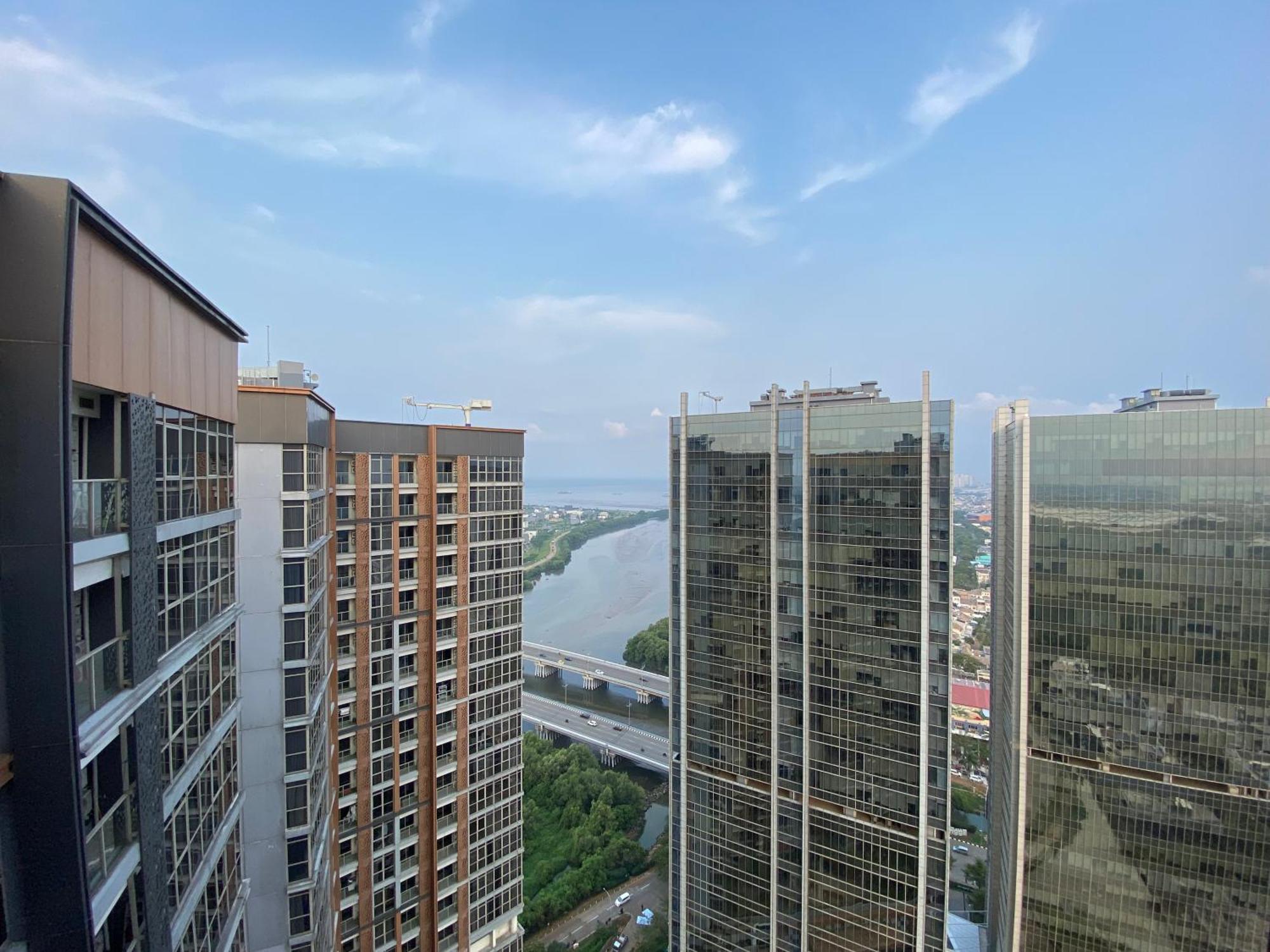 Comfort And Luxury Private Room At Goldcoast Pik Jakarta Phòng bức ảnh